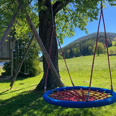 Knirschenhof Farm stay *